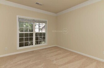 8827 SedgeBurn Dr in Charlotte, NC - Building Photo - Building Photo