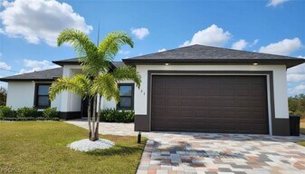 4622 Gene Ave N in Lehigh Acres, FL - Building Photo