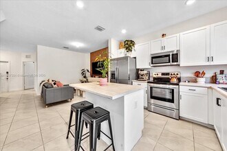 21059 NE 8th Ave, Unit 0 in North Miami Beach, FL - Building Photo - Building Photo
