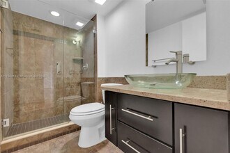 3200 Port Royale Dr N, Unit 1908 in Fort Lauderdale, FL - Foto de edificio - Building Photo