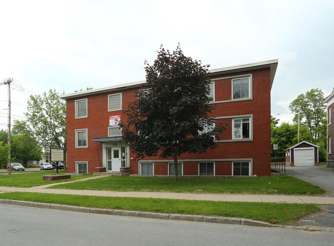 53 Broad St in Plattsburgh, NY - Building Photo - Building Photo