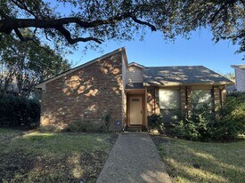 16412 Lauder Ln in Dallas, TX - Building Photo