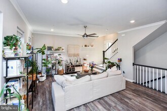 5692 Stephanie Tessa Way in Alexandria, VA - Building Photo - Building Photo