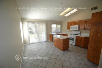 2593 W Fairview Dr in Rialto, CA - Building Photo - Building Photo