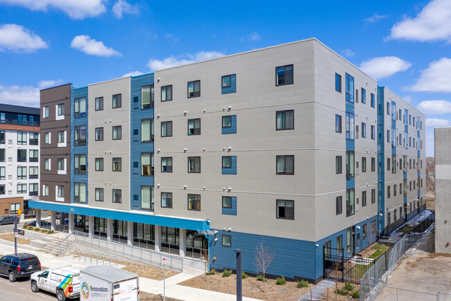 The Louis in Minneapolis, MN - Building Photo - Building Photo