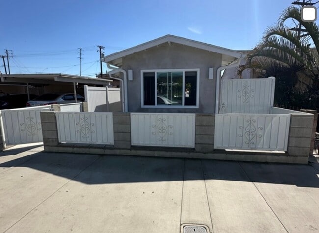 property at 112 E Eldridge St