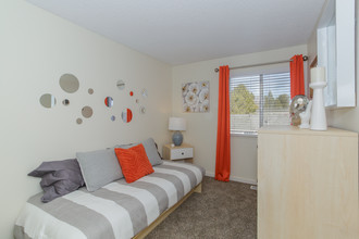 Tanglewood Village in Carson City, NV - Building Photo - Interior Photo