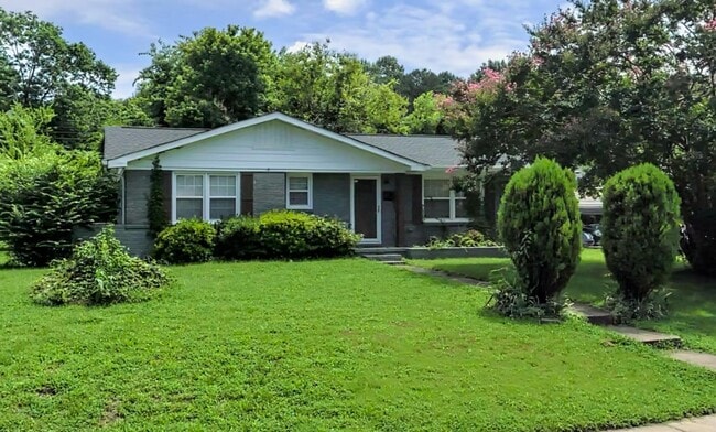 property at 4033 Fieldcrest Rd