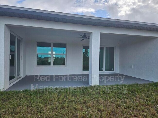 22 NW 23rd Ave in Cape Coral, FL - Building Photo - Building Photo