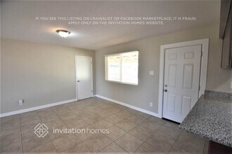 6122 W Monterey Way in Phoenix, AZ - Building Photo - Building Photo