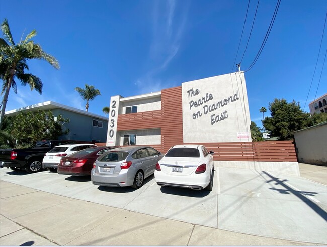 Diamond Park Apartments in San Diego, CA - Building Photo - Primary Photo