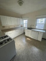 10 Pinkham Rd, Unit 2R Apartamentos