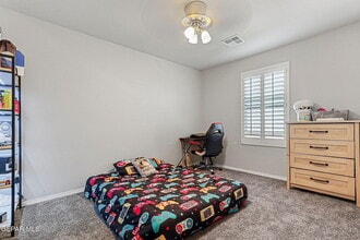 3945 Desert Dunes Dr in El Paso, TX - Building Photo - Building Photo