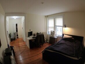 1460 Commonwealth Ave, Unit 1450-11 in Boston, MA - Building Photo - Building Photo