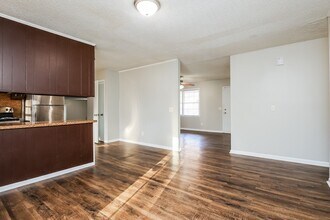 111 Cornell Dr in Ladson, SC - Building Photo - Building Photo