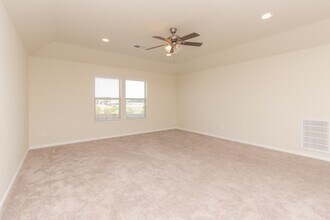 10 Log House Ct in Tomball, TX - Building Photo - Building Photo