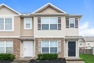 8055 Logan Dr in La Vergne, TN - Building Photo