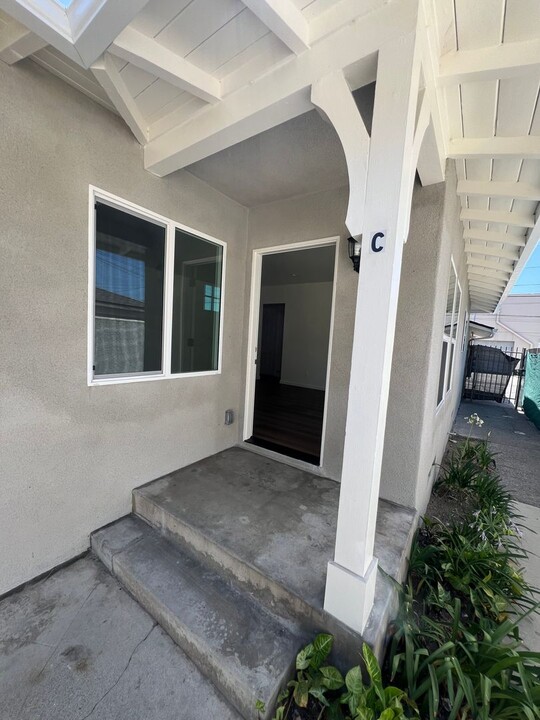 140 E Colorado Blvd in Arcadia, CA - Building Photo
