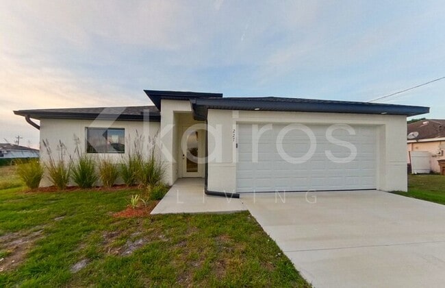 227 Pennfield St in Lehigh Acres, FL - Building Photo - Building Photo