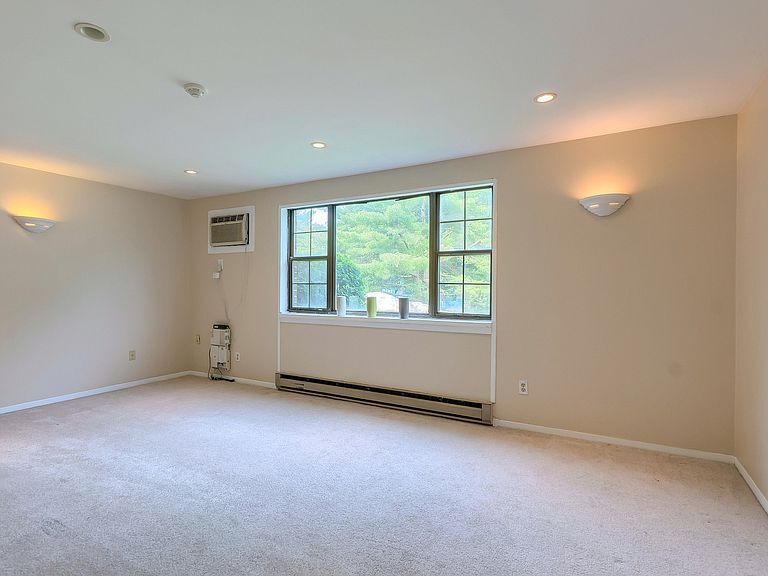41 Spencer Rd in Boxborough, MA - Foto de edificio