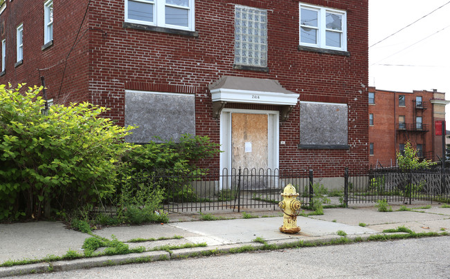 2414 Copelen St in Cincinnati, OH - Foto de edificio - Building Photo