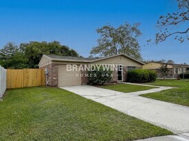 8409 Red Holly Ln in Jacksonville, FL - Building Photo