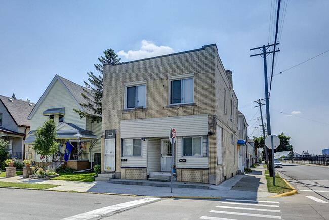 2200 Poland St in Hamtramck, MI - Foto de edificio - Building Photo