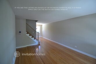 5240 Lee St in Skokie, IL - Foto de edificio - Building Photo