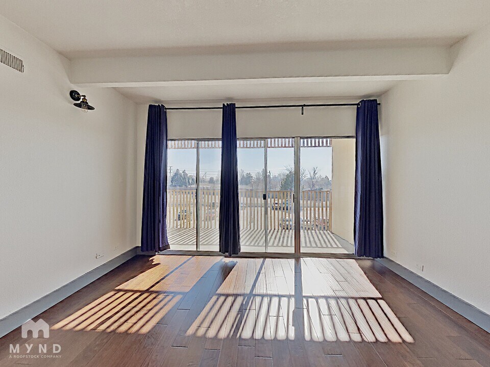 8060 E Girard Ave in Denver, CO - Building Photo