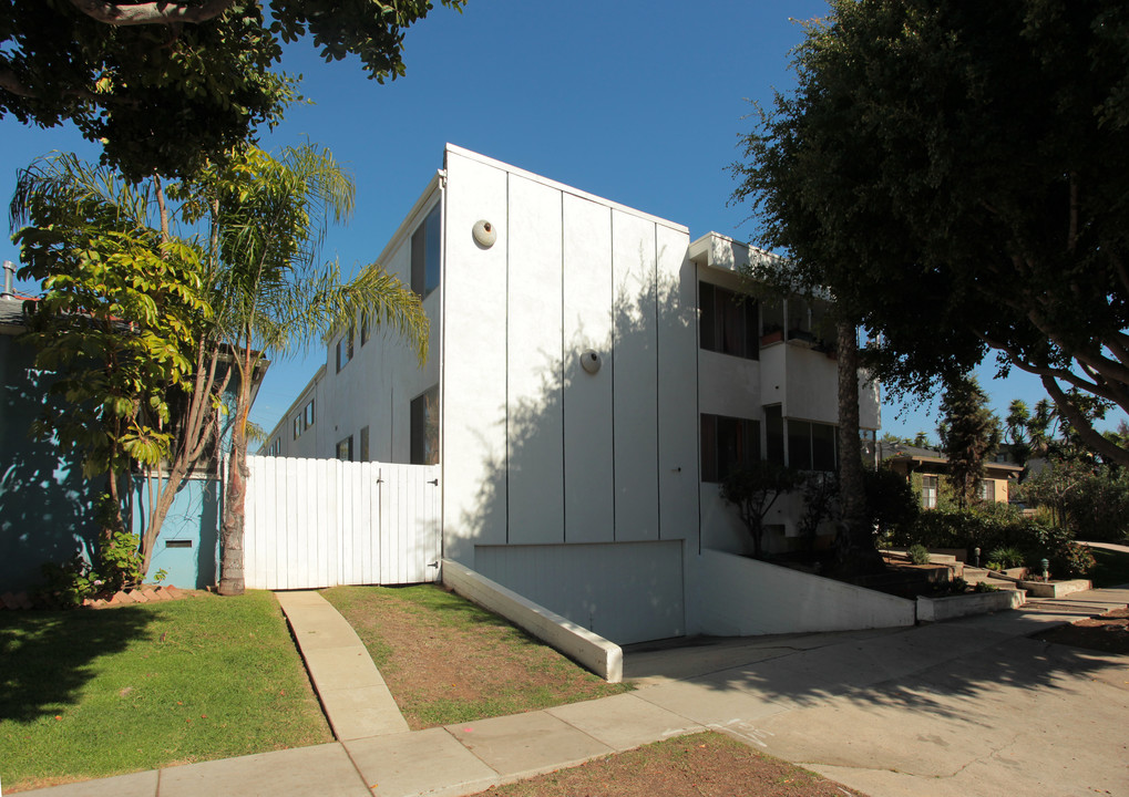 1813 9th St in Santa Monica, CA - Building Photo