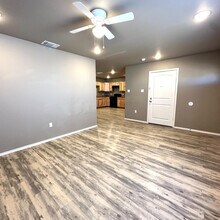 1304 E 15th St in Lubbock, TX - Building Photo - Building Photo