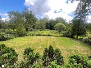 130 Huntington St in Shelton, CT - Building Photo - Building Photo