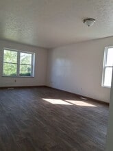 201 W Chalmers Ave in Youngstown, OH - Foto de edificio - Building Photo
