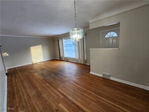 4385 Greenway Rd in South Euclid, OH - Building Photo - Building Photo