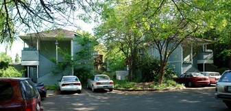 Devonshire Studios in Eugene, OR - Building Photo