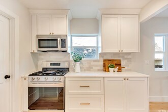 167 E 200 N-Unit -Upstairs in Provo, UT - Building Photo - Building Photo