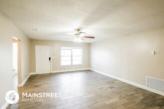 8502 SW 20th St in North Lauderdale, FL - Building Photo - Building Photo