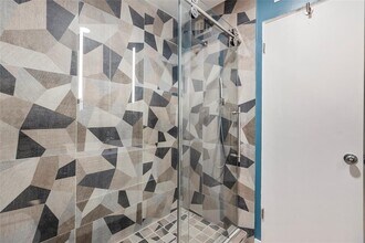 513 S Post Oak Ln-Unit -2 in Houston, TX - Building Photo - Building Photo
