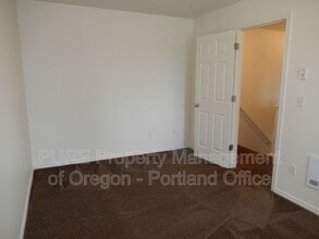 141 NE 147th Ave in Portland, OR - Building Photo - Building Photo