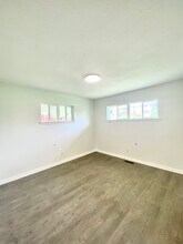 6 Coburn Dr, Unit A in Chattanooga, TN - Foto de edificio - Building Photo