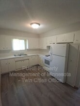5848 2nd St NE in Minneapolis, MN - Building Photo - Building Photo