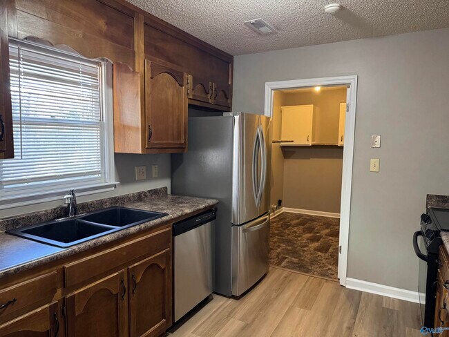 309 Glenwood Dr in Madison, AL - Building Photo - Building Photo