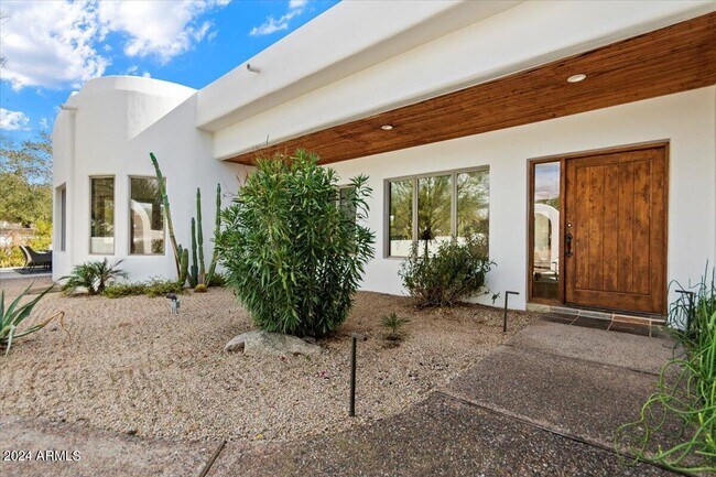 9735 E Cortez St in Scottsdale, AZ - Building Photo - Building Photo