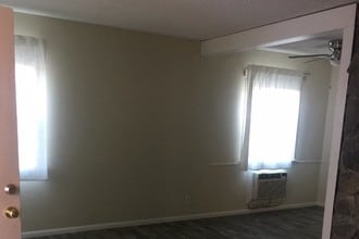 8958 Wilbur Ave in Los Angeles, CA - Building Photo - Building Photo