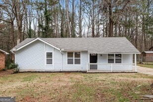 141 Montego Cir in Riverdale, GA - Building Photo