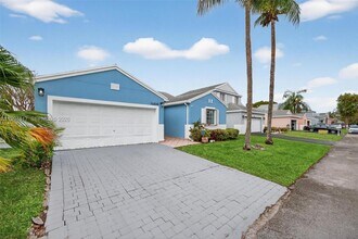 14610 SW 145th Pl in Miami, FL - Building Photo - Building Photo