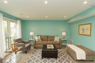 319 Swans Wharf Row in Newport, RI - Building Photo - Building Photo