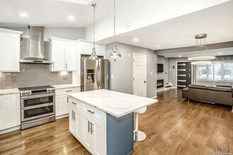 865 Grand Blvd in Westbury, NY - Building Photo - Building Photo