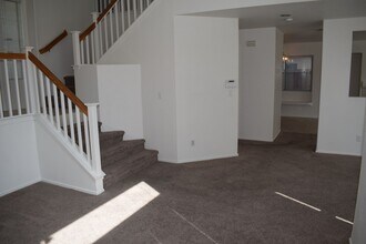 8103 Primoak Way in Elk Grove, CA - Building Photo - Building Photo