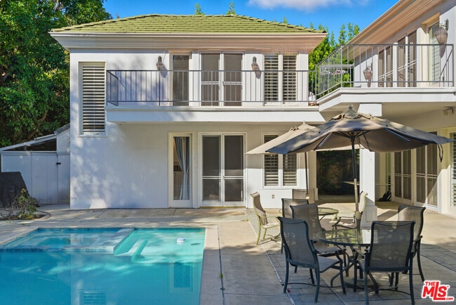 703 Trenton Dr in Beverly Hills, CA - Building Photo - Building Photo